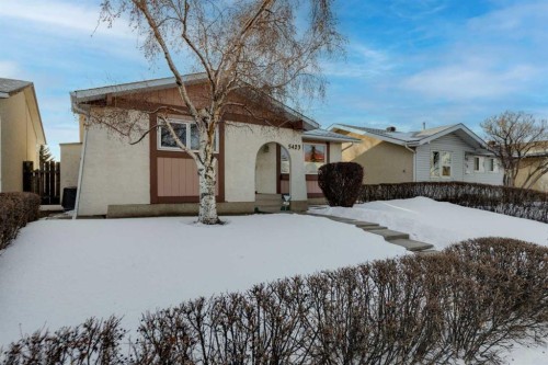 5423 Madigan Drive Ne, Calgary, AB - Outdoor With Facade