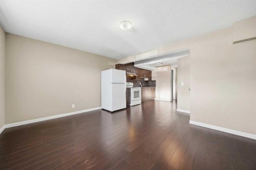 30 Falmere Way Ne, Calgary, AB - Indoor Photo Showing Kitchen