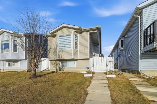 30 Falmere Way Ne, Calgary, AB - Outdoor