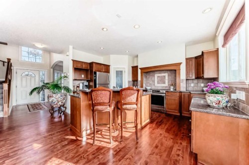 68 Strathlea Close Sw, Calgary, AB - Indoor Photo Showing Kitchen