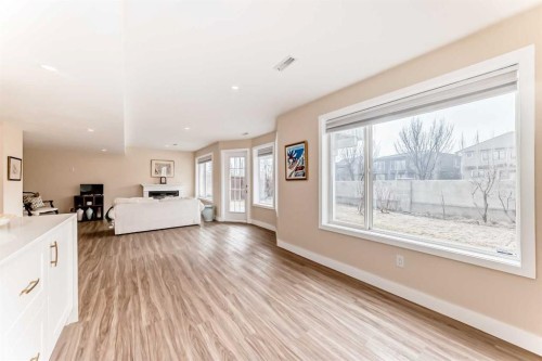 68 Strathlea Close Sw, Calgary, AB - Indoor