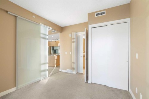 1503-215 13 Avenue Sw, Calgary, AB - Indoor Photo Showing Other Room