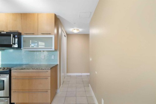 1503-215 13 Avenue Sw, Calgary, AB - Indoor Photo Showing Kitchen