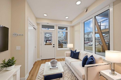 812-10060 46 Street Ne, Calgary, AB - Indoor