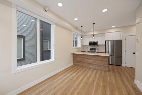 812-10060 46 Street Ne, Calgary, AB - Indoor Photo Showing Kitchen