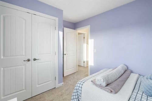 13 Marquis Place Se, Calgary, AB - Indoor Photo Showing Bedroom