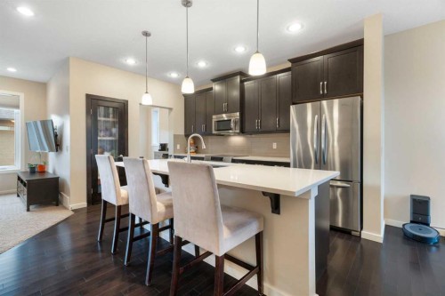 13 Marquis Place Se, Calgary, AB - Indoor Photo Showing Kitchen With Upgraded Kitchen