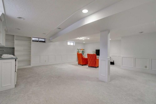 432 129 Avenue Se, Calgary, AB - Indoor