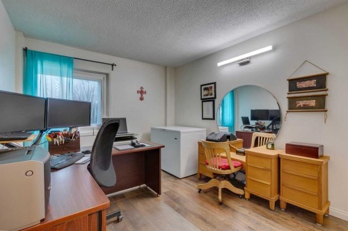 35B-231 Heritage Drive Se, Calgary, AB - Indoor Photo Showing Office
