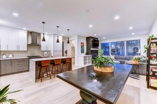 116 34A Street Nw, Calgary, AB - Indoor