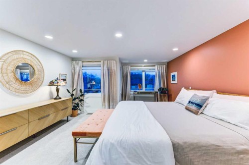 116 34A Street Nw, Calgary, AB - Indoor Photo Showing Bedroom