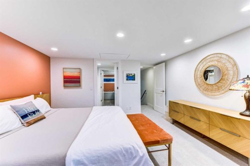 116 34A Street Nw, Calgary, AB - Indoor Photo Showing Bedroom