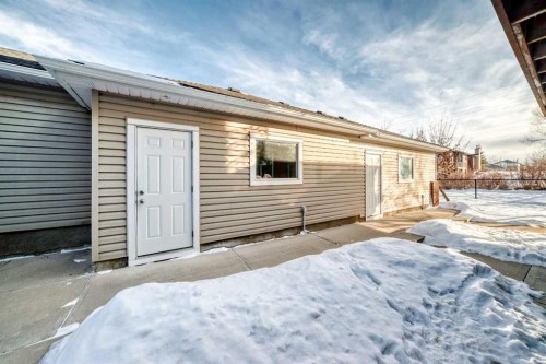 397 Rainbow Falls Drive, Chestermere, AB - Outdoor