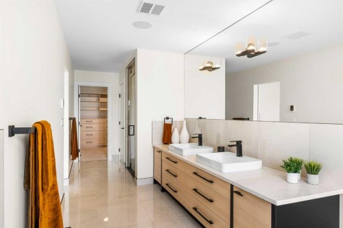 476 West Chestermere Drive, Chestermere, AB - Indoor Photo Showing Bathroom