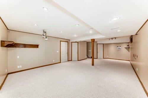 71 Millrise Square Sw, Calgary, AB - Indoor Photo Showing Other Room