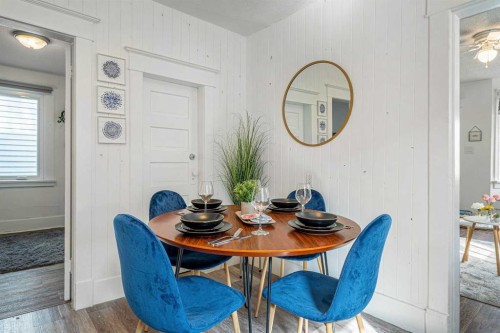 133 1 Street, Drumheller, AB - Indoor Photo Showing Dining Room