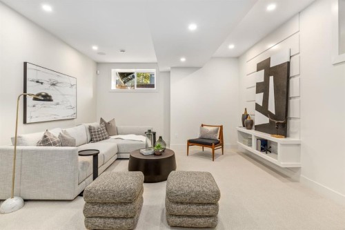 727 15 Street Nw, Calgary, AB - Indoor