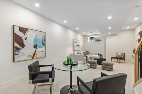 727 15 Street Nw, Calgary, AB - Indoor Photo Showing Dining Room