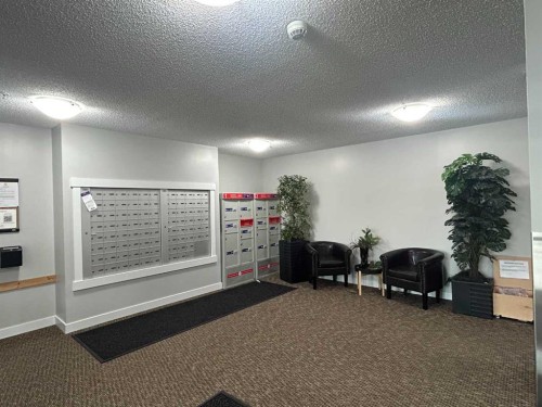 3416-81 Legacy Boulevard Se, Calgary, AB - Indoor Photo Showing Other Room