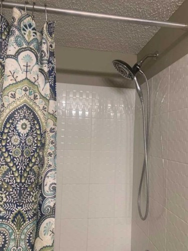 3416-81 Legacy Boulevard Se, Calgary, AB - Indoor Photo Showing Bathroom