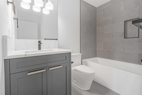 340 West Chestermere Drive, Chestermere, AB - Indoor Photo Showing Bathroom