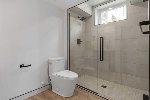 340 West Chestermere Drive, Chestermere, AB - Indoor Photo Showing Bathroom