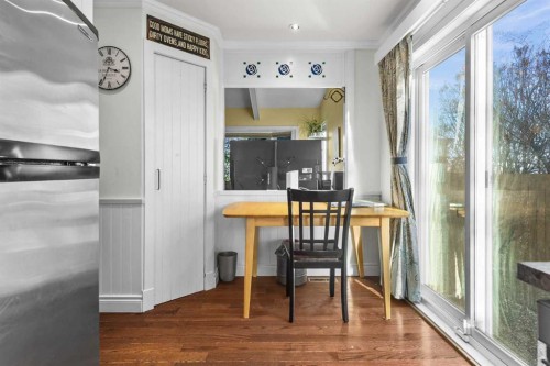 107 Woodford Crescent Sw, Calgary, AB - Indoor Photo Showing Other Room