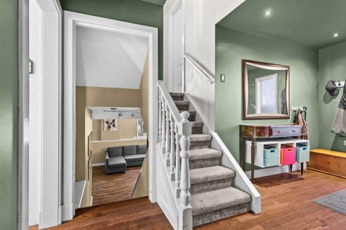 107 Woodford Crescent Sw, Calgary, AB - Indoor Photo Showing Other Room