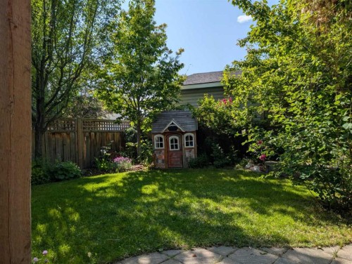 107 Woodford Crescent Sw, Calgary, AB - Outdoor