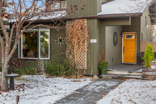 107 Woodford Crescent Sw, Calgary, AB - Outdoor