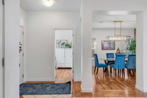 505 Discovery Ridge Boulevard Sw, Calgary, AB - Indoor Photo Showing Other Room