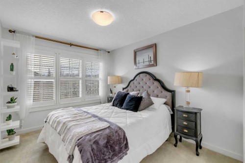 505 Discovery Ridge Boulevard Sw, Calgary, AB - Indoor Photo Showing Bedroom