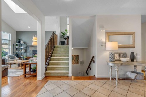 505 Discovery Ridge Boulevard Sw, Calgary, AB - Indoor Photo Showing Other Room