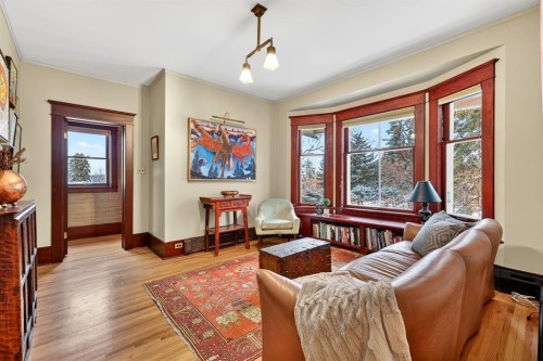 2209 Carleton Street Sw, Calgary, AB 