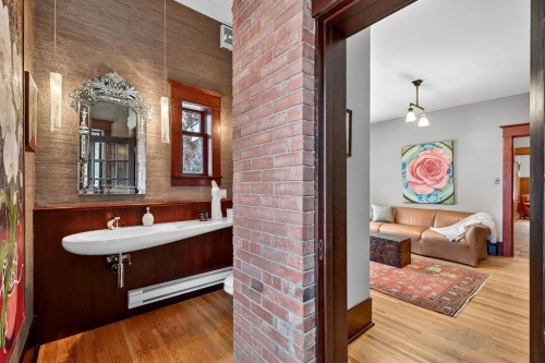 2209 Carleton Street Sw, Calgary, AB 