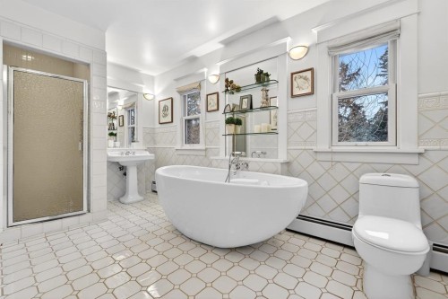 2209 Carleton Street Sw, Calgary, AB 