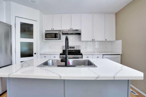 356 Chaparral Drive Se, Calgary, AB - Indoor Photo Showing Kitchen With Upgraded Kitchen