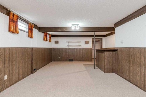 330 Oakwood Place Sw, Calgary, AB - Indoor