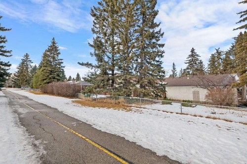 330 Oakwood Place Sw, Calgary, AB - Outdoor