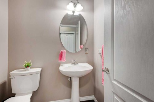 1024 Ranch Road, Okotoks, AB - Indoor Photo Showing Bathroom