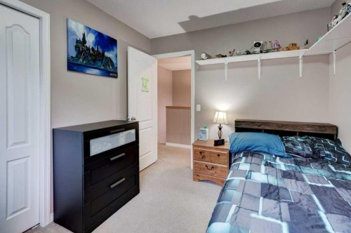 1024 Ranch Road, Okotoks, AB - Indoor Photo Showing Bedroom
