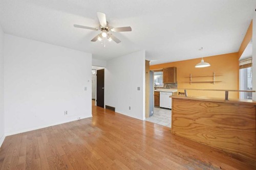 16280 5 Street Sw, Calgary, AB - Indoor Photo Showing Kitchen
