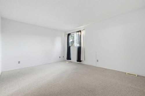 16280 5 Street Sw, Calgary, AB - Indoor Photo Showing Other Room