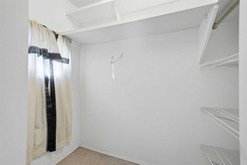 16280 5 Street Sw, Calgary, AB - Indoor With Storage