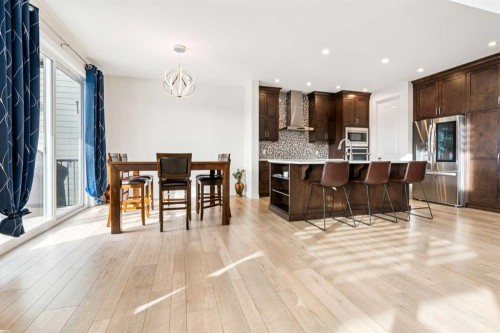 548 Cranbrook Gardens Se, Calgary, AB - Indoor