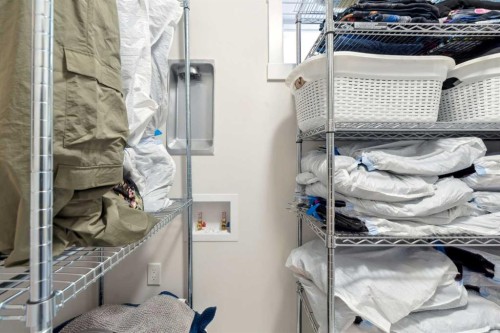 548 Cranbrook Gardens Se, Calgary, AB - Indoor