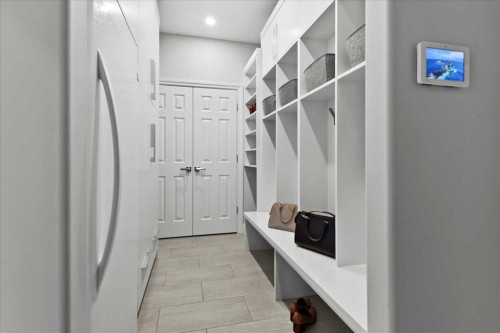 255 Gleneagles View, Cochrane, AB 