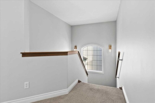 255 Gleneagles View, Cochrane, AB 