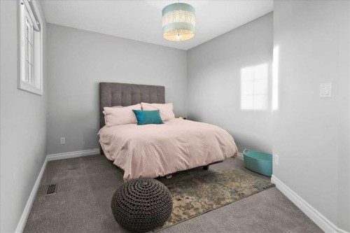 255 Gleneagles View, Cochrane, AB 