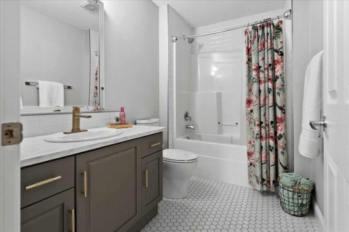 255 Gleneagles View, Cochrane, AB 